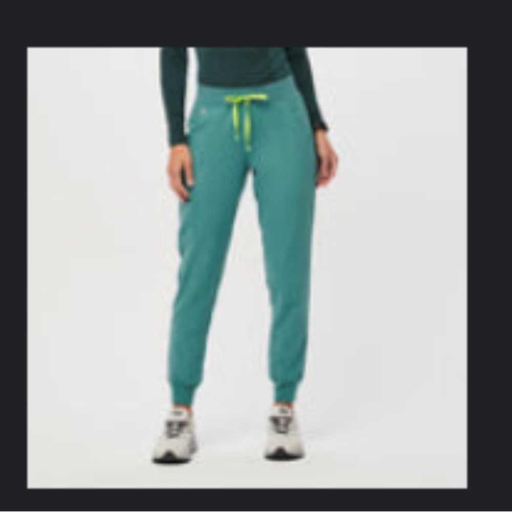 FIGS women's Cactus Zamora™ - Petite Jogger Scrub Pants - XXS - Petite